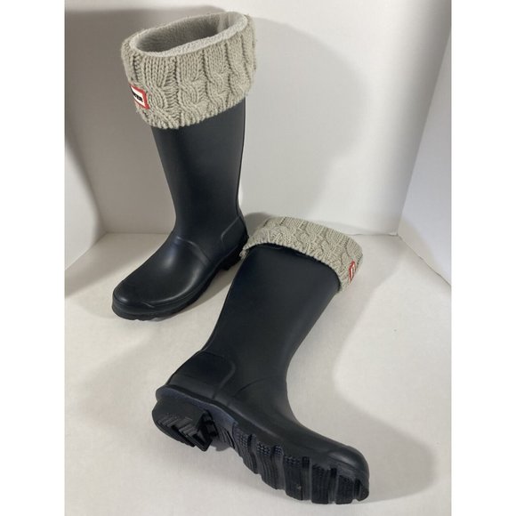 Hunter Original Kids Boots With Hunter Original Six-Stitch Cable Boot Socks - Picture 3 of 9